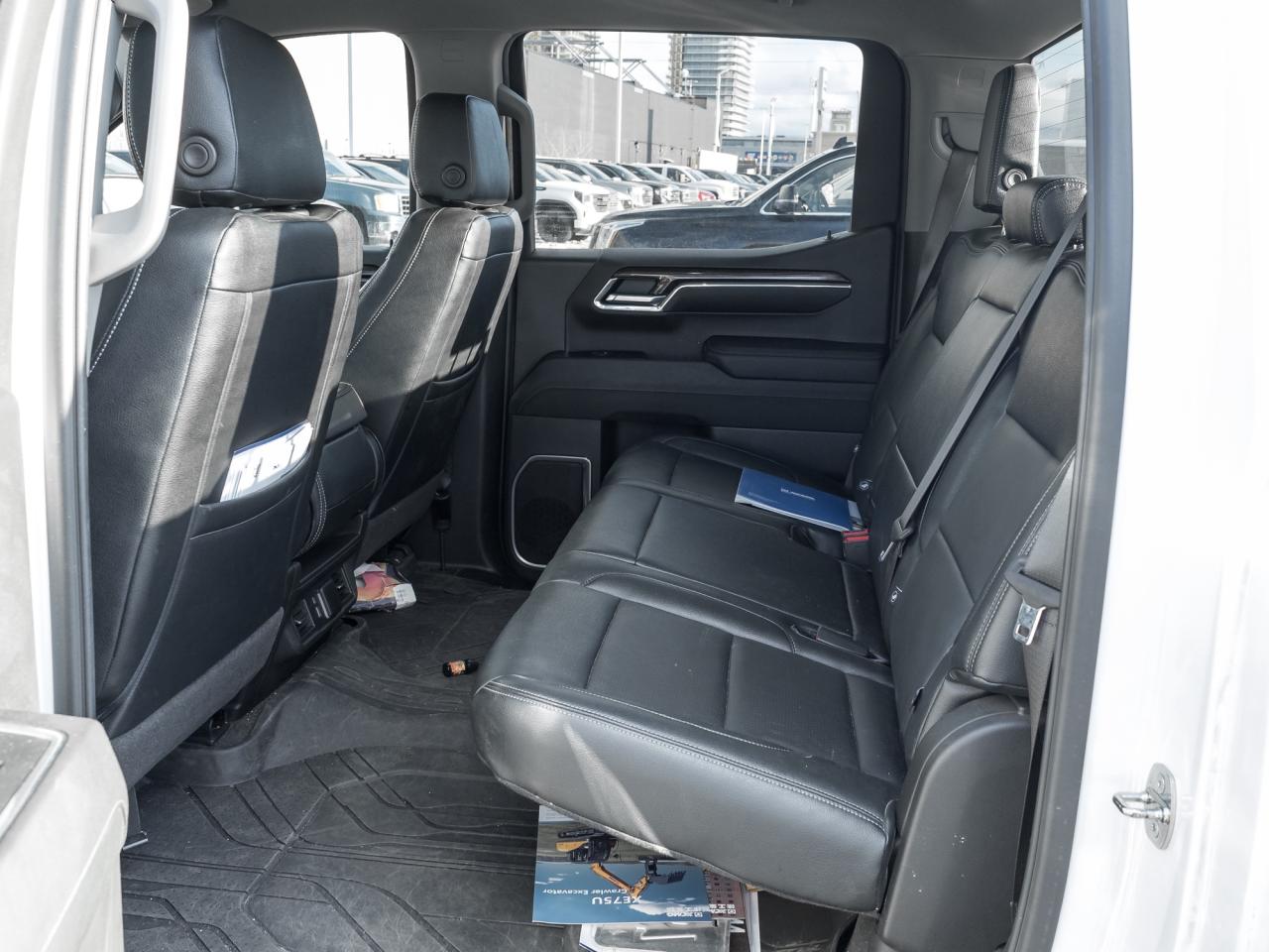 2023 Chevrolet Silverado 1500 4WD Crew Cab 147  RST   True North! Photo