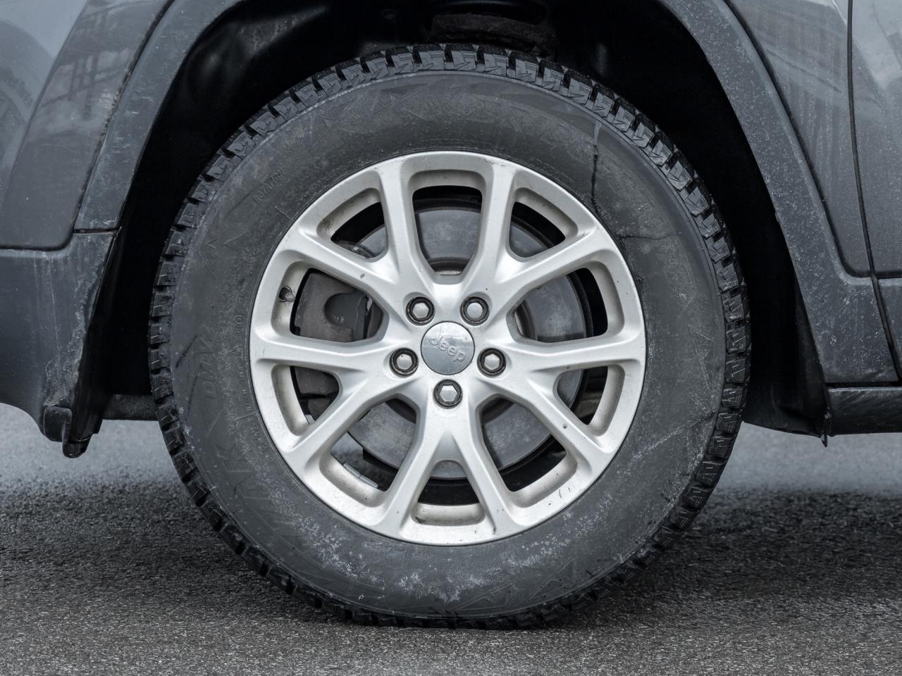 2015 Jeep Cherokee 4WD 4dr North - Certified! Photo