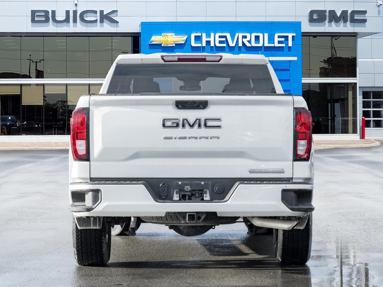 2023 GMC Sierra 1500 4WD Crew Cab 147  Elevation   Black Package Photo
