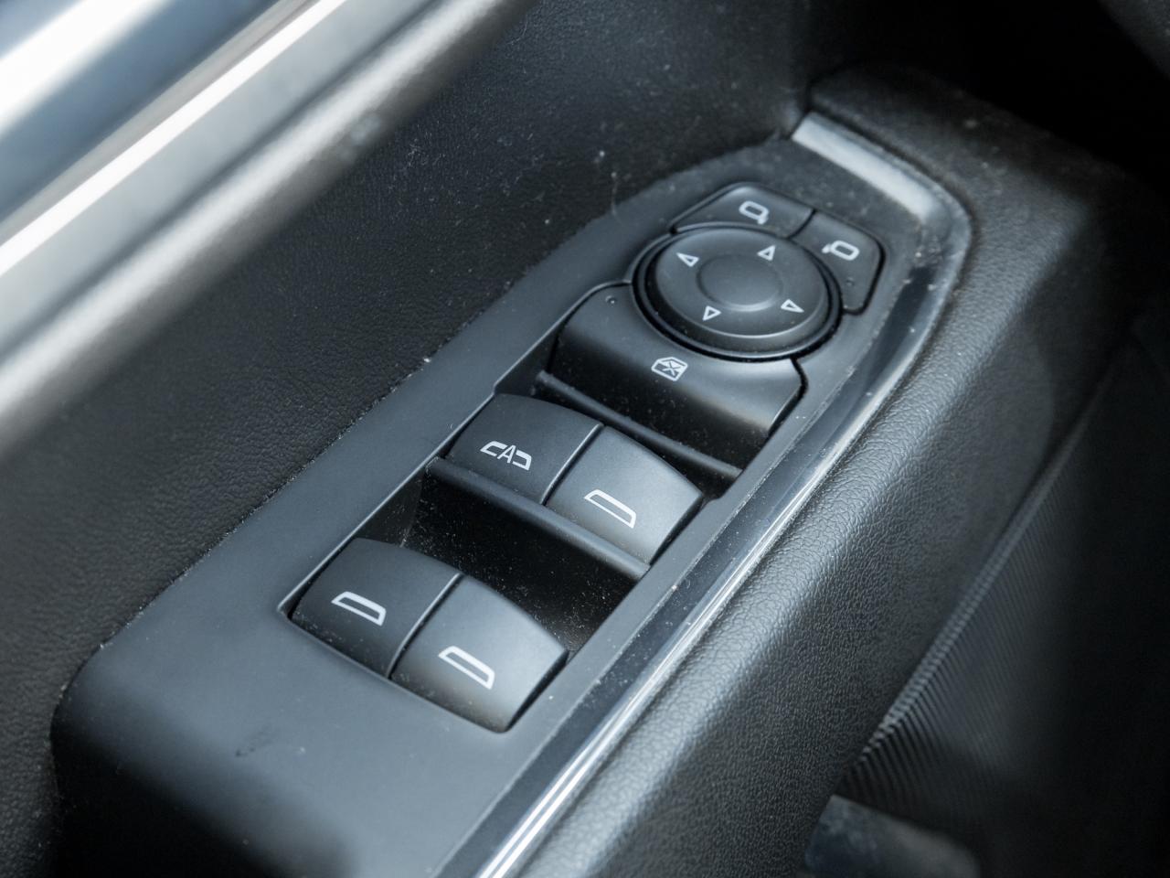 2023 GMC Sierra 1500 4WD Crew Cab 147  Elevation   Black Package Photo