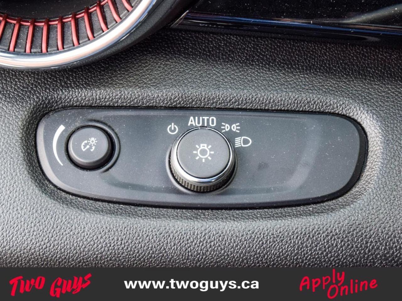 2024 Chevrolet Trax 2RS   Leather   Sunroof   Lease Return Photo