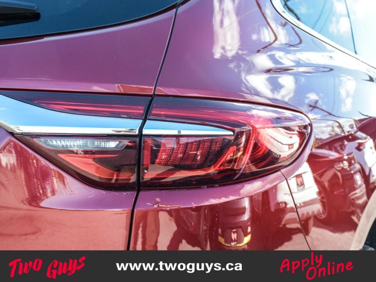 2019 Buick Enclave Essence 3.6L AWD   7 Pass Lthr   Pwr Hatch Photo