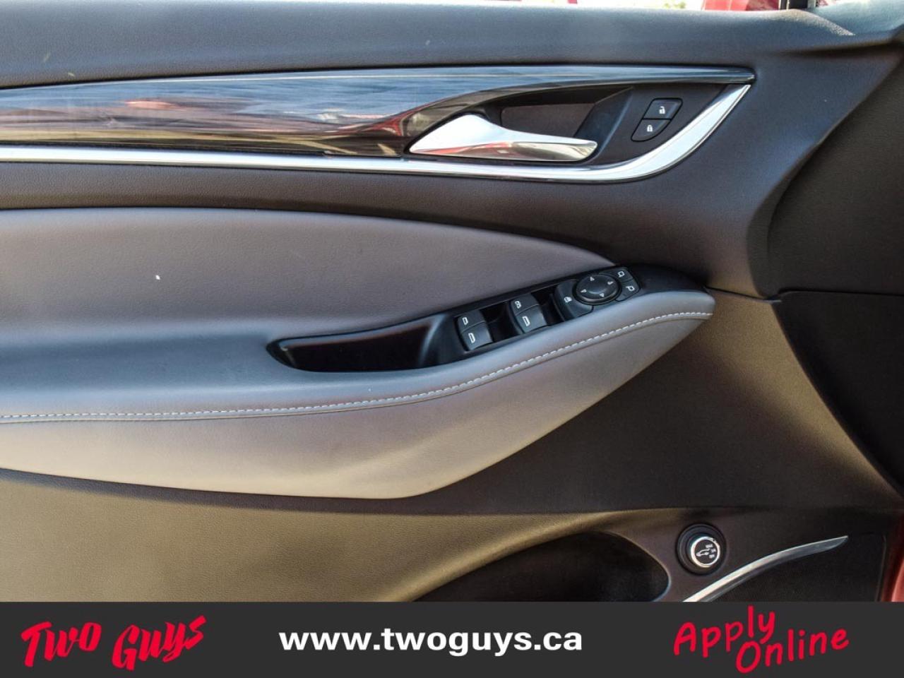 2019 Buick Enclave Essence 3.6L AWD   7 Pass Lthr   Pwr Hatch Photo