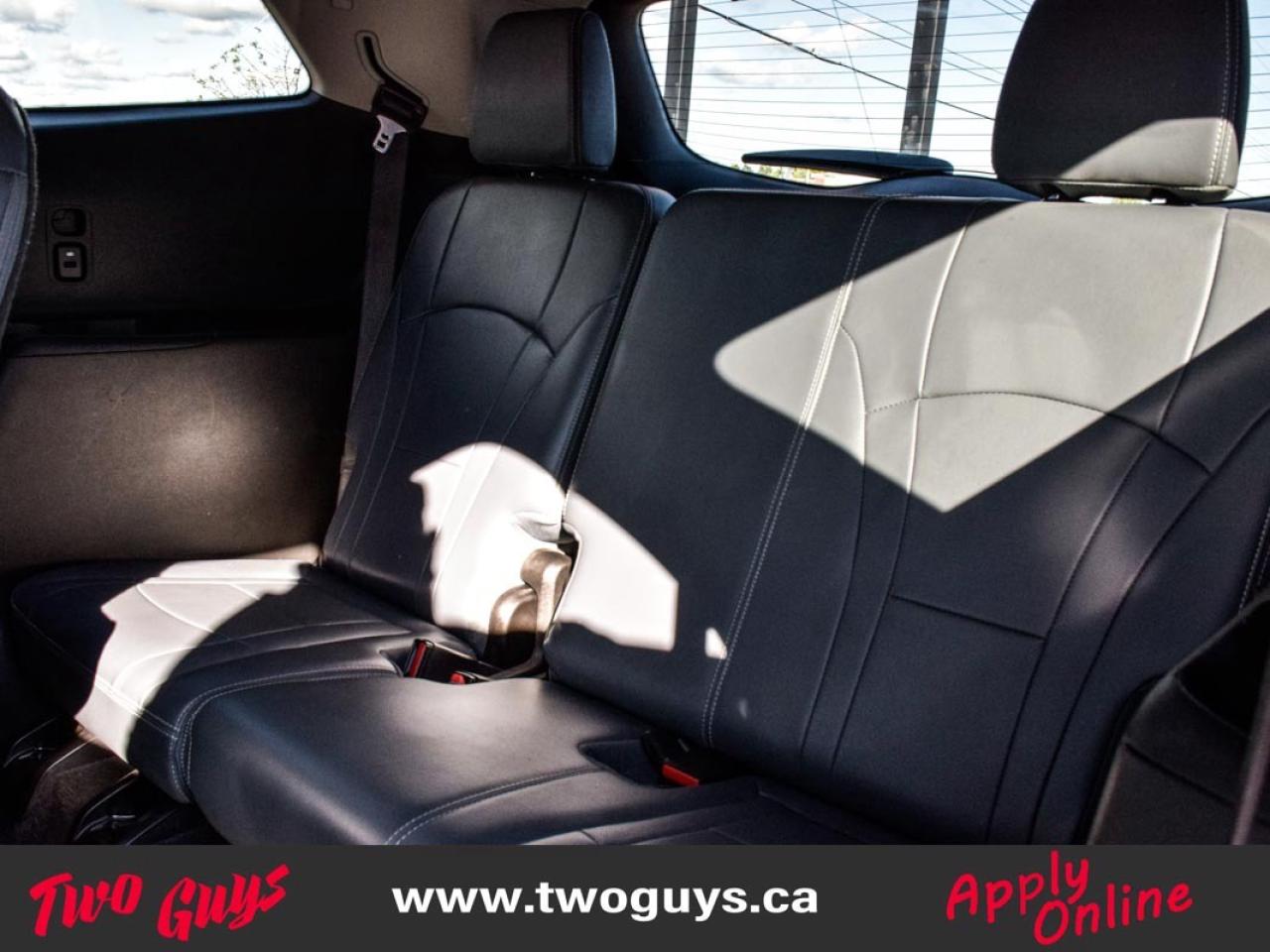 2019 Buick Enclave Essence 3.6L AWD   7 Pass Lthr   Pwr Hatch Photo