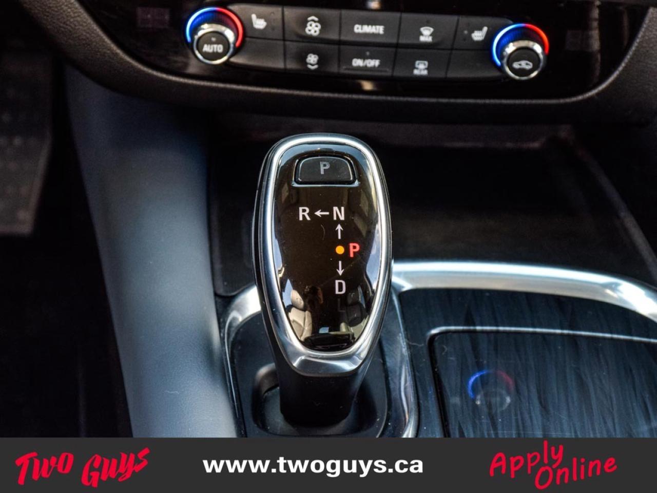 2019 Buick Enclave Essence 3.6L AWD   7 Pass Lthr   Pwr Hatch Photo