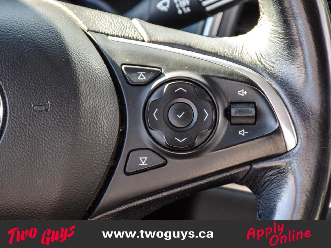 2019 Buick Enclave Essence 3.6L AWD   7 Pass Lthr   Pwr Hatch Photo