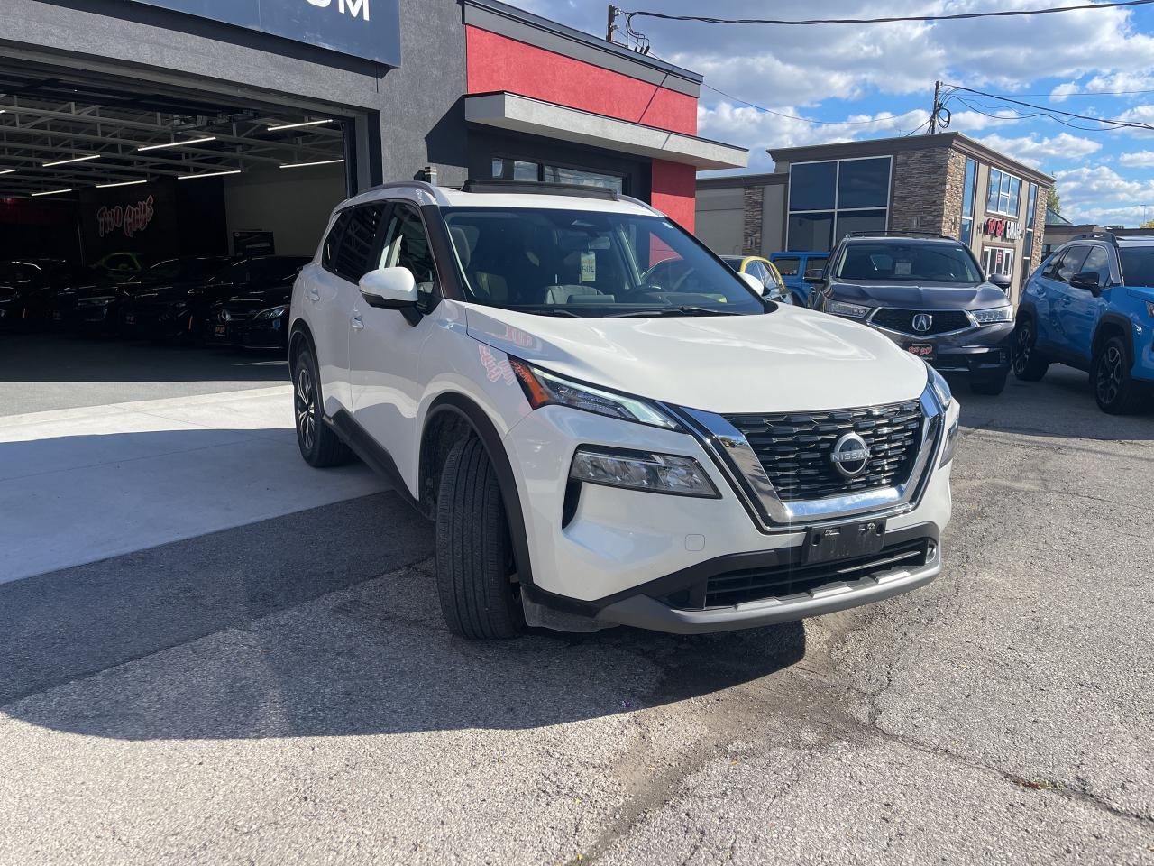 2023 Nissan Rogue SV 1.5L AWD   Lease Return   Panoroof Photo
