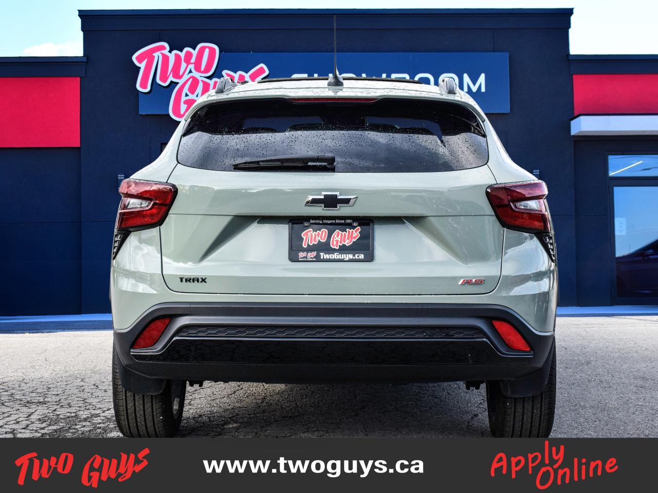 2024 Chevrolet Trax 2RS   Sunroof   Leather   Lease Return   Cacti Gre Photo4