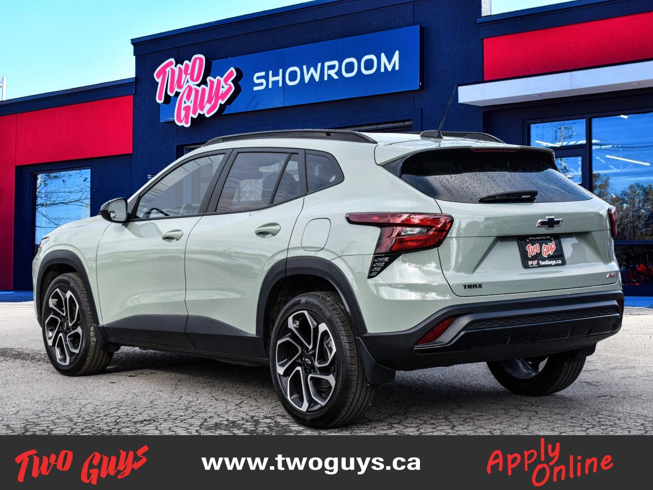 2024 Chevrolet Trax 2RS   Sunroof   Leather   Lease Return   Cacti Gre Photo3