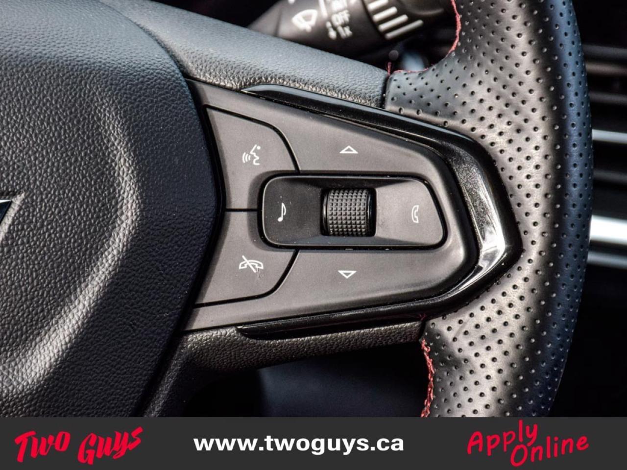 2024 Chevrolet Trax 2RS   Sunroof   Leather   Lease Return   Cacti Gre Photo