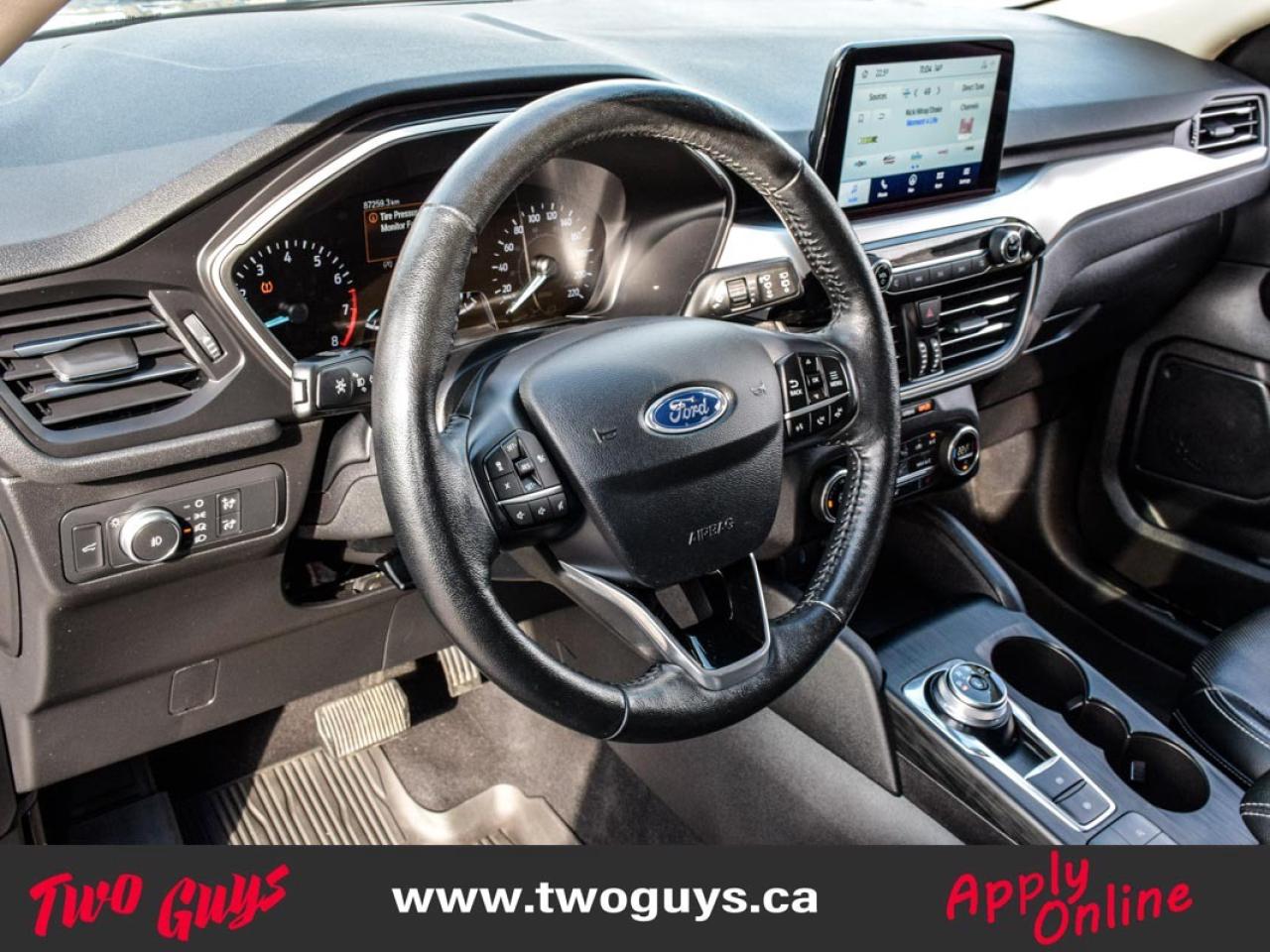 2020 Ford Escape SEL 1.5L FWD   New Tires   Nav   Leather Photo