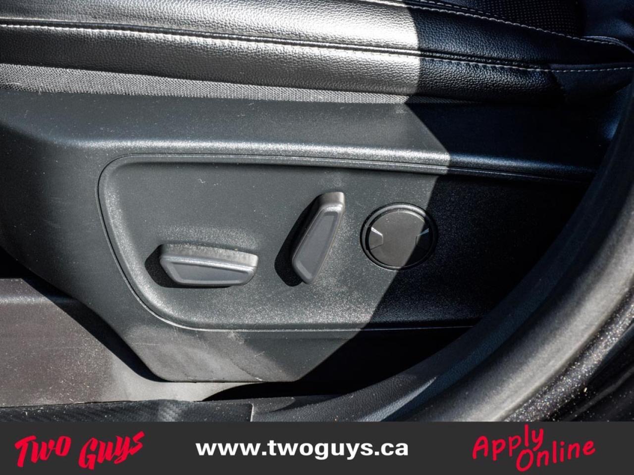 2020 Ford Escape SEL 1.5L FWD   New Tires   Nav   Leather Photo