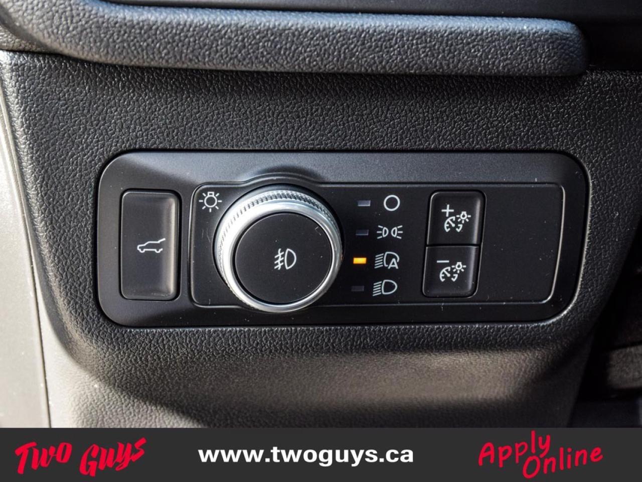 2020 Ford Escape SEL 1.5L FWD   New Tires   Nav   Leather Photo