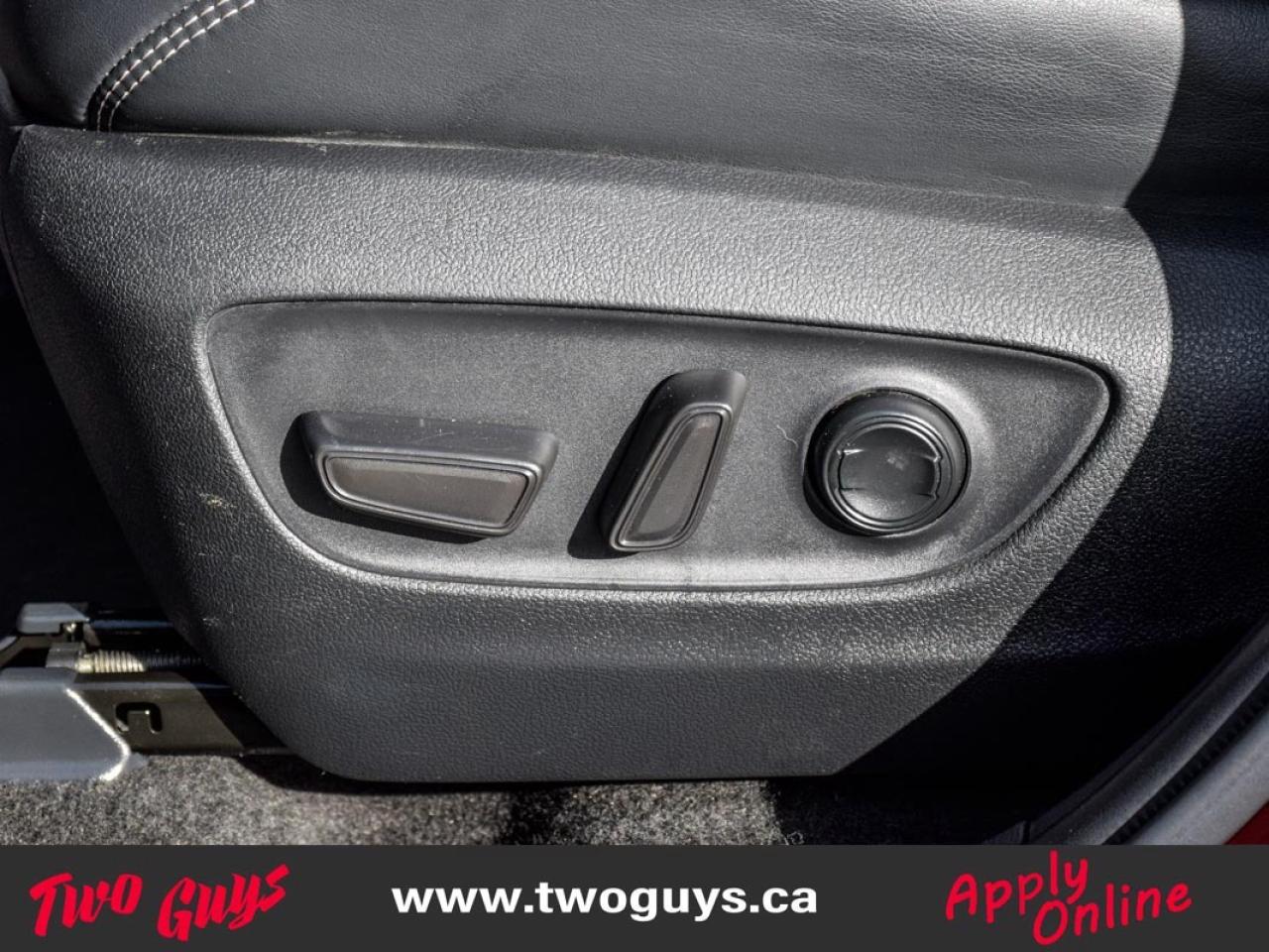 2023 Toyota RAV4 Limited AWD Sunroof Leather Nav Back Up Camera Photo