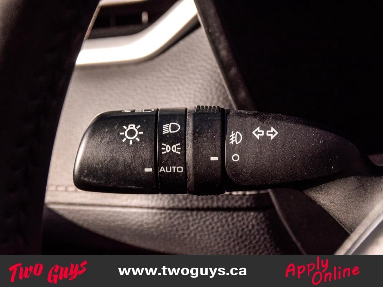 2023 Toyota RAV4 Limited AWD Sunroof Leather Nav Back Up Camera Photo