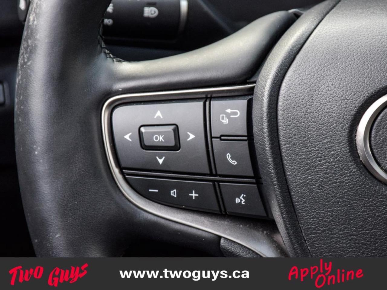 2023 Lexus UX UX 250h CVT AWD Leather Sunroof Back Up Cam Photo