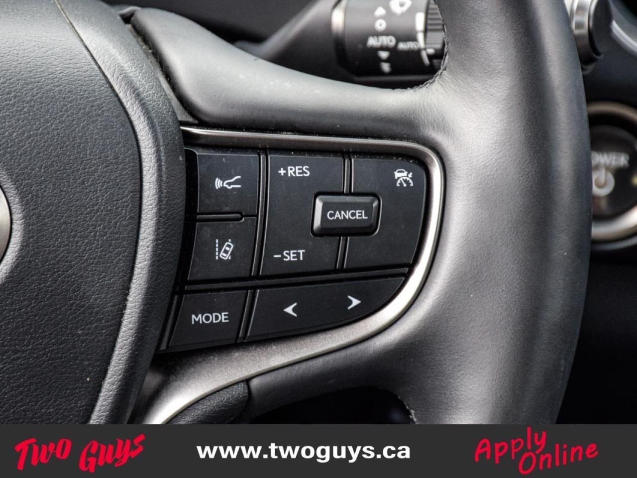 2023 Lexus UX UX 250h CVT AWD Leather Sunroof Back Up Cam Photo