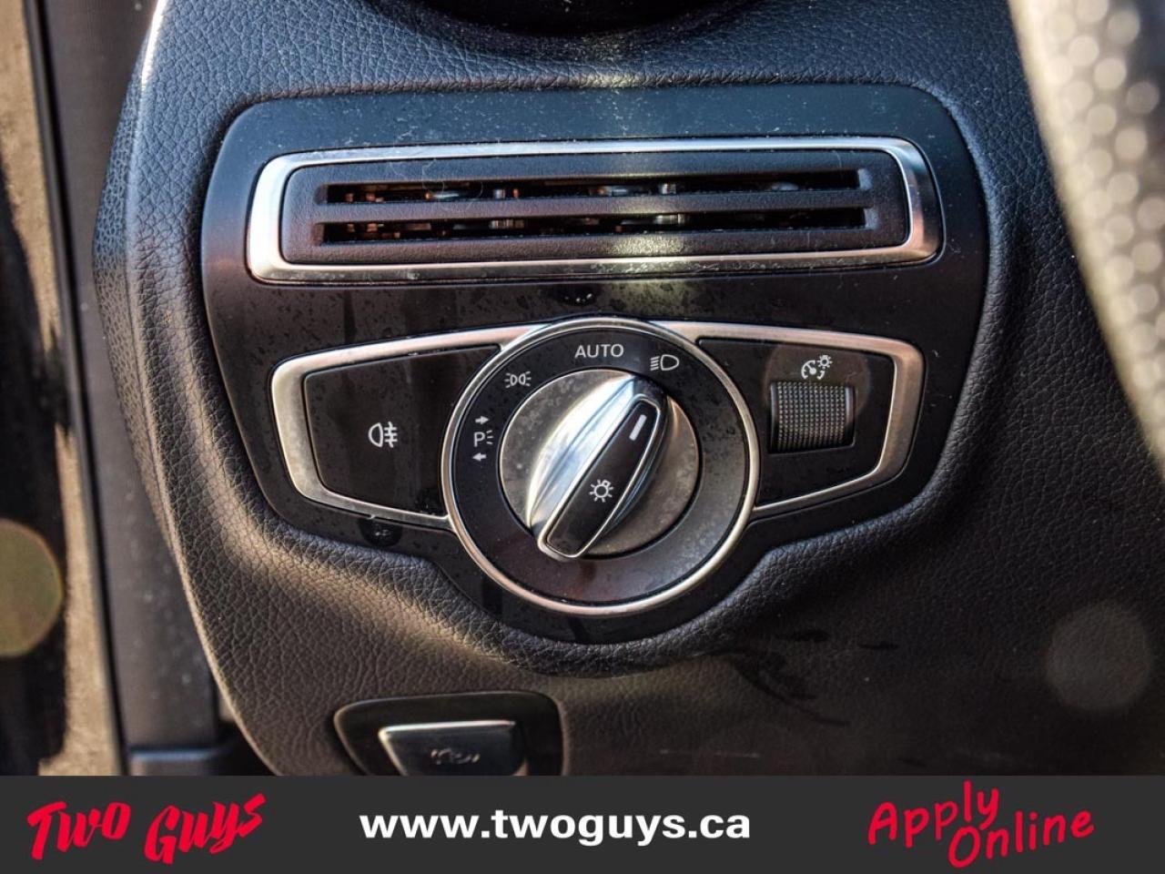 2018 Mercedes-Benz C-Class C 300 4MATIC Sedan Leather Panoroof Back Up Cam Photo