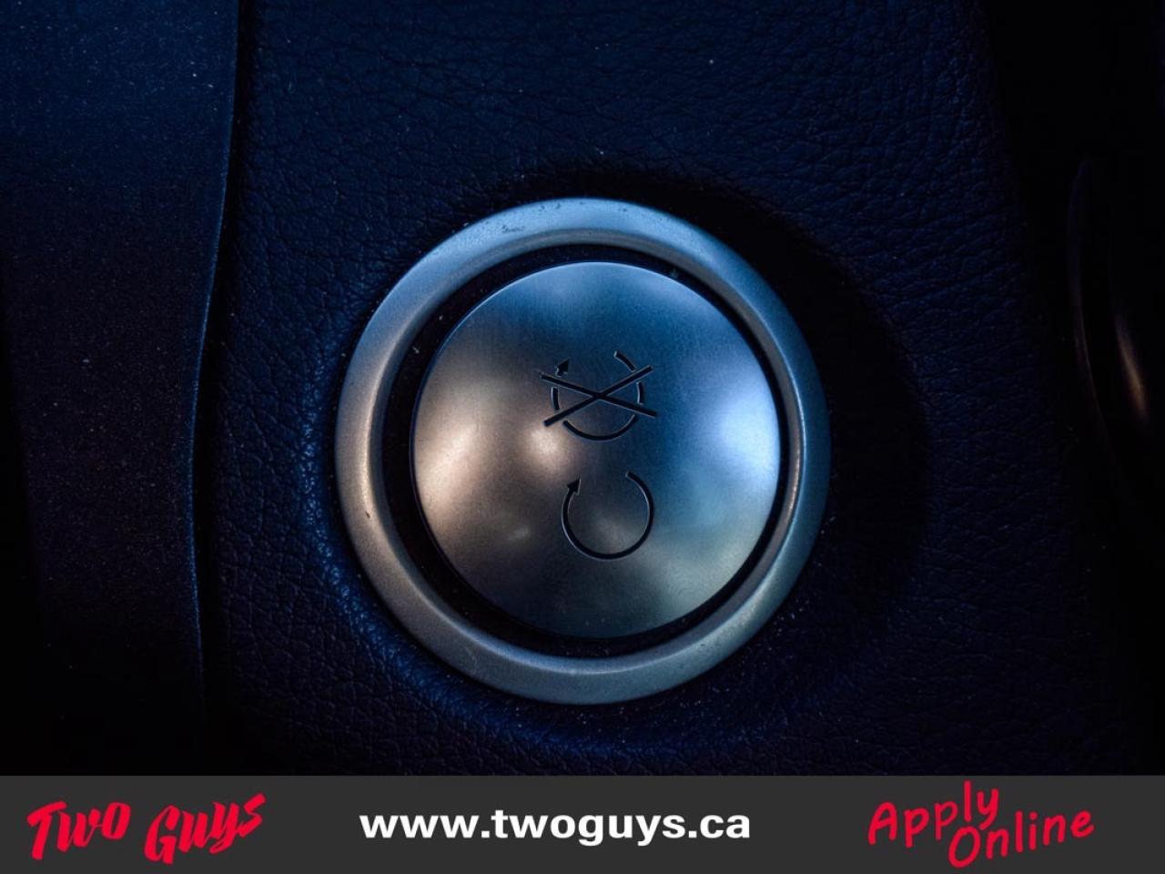 2018 Mercedes-Benz C-Class C 300 4MATIC Sedan Leather Panoroof Back Up Cam Photo