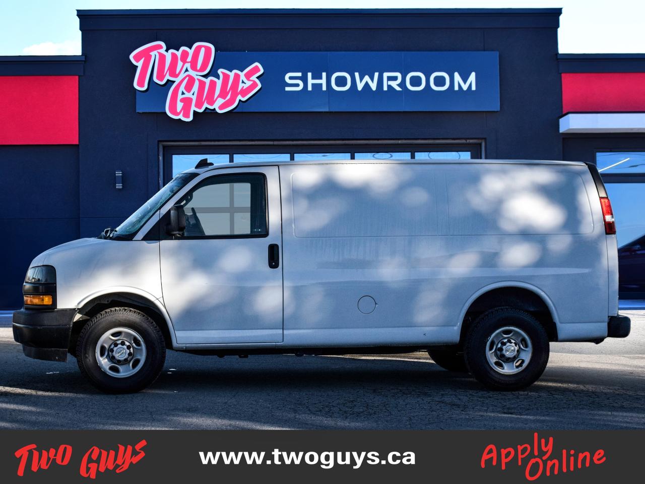 2021 Chevrolet Express 6.6L V8   135WB Cargo   Vinyl   Tow Pkg Photo2