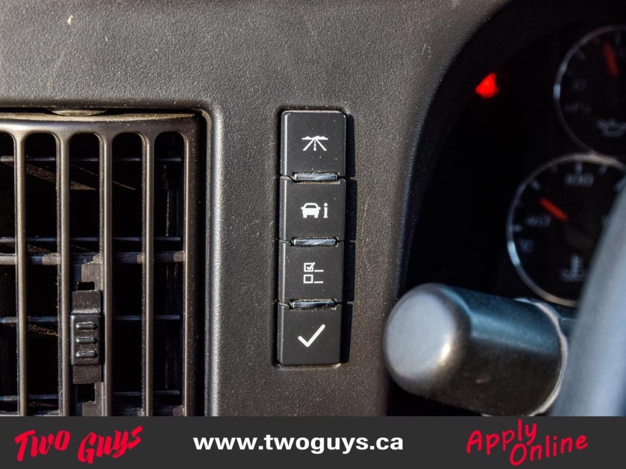 2021 Chevrolet Express 6.6L V8   135WB Cargo   Vinyl   Tow Pkg Photo