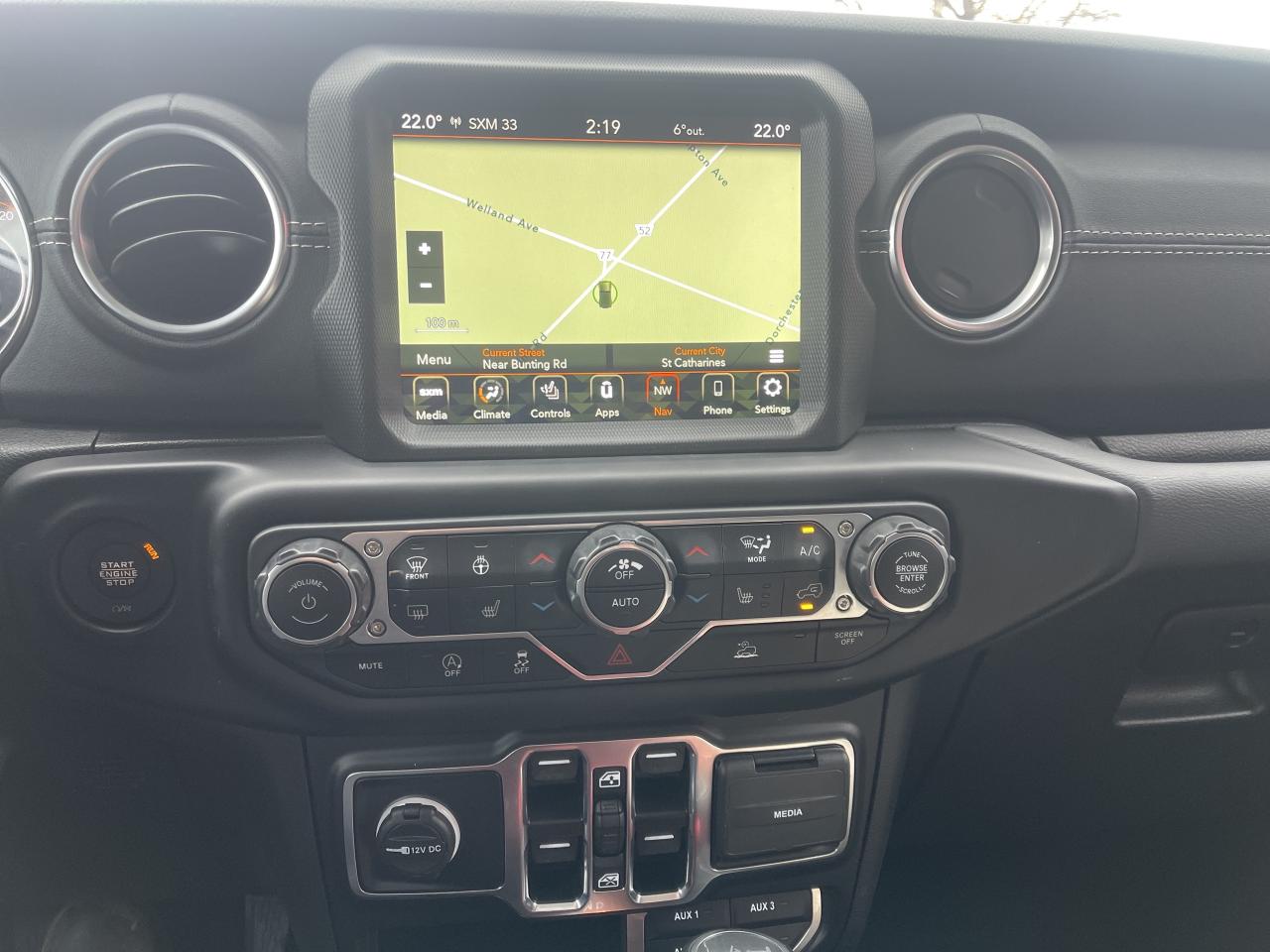 2022 Jeep Wrangler Unlimited Sahara 4x4 Leather Nav Back Up Camera Photo3