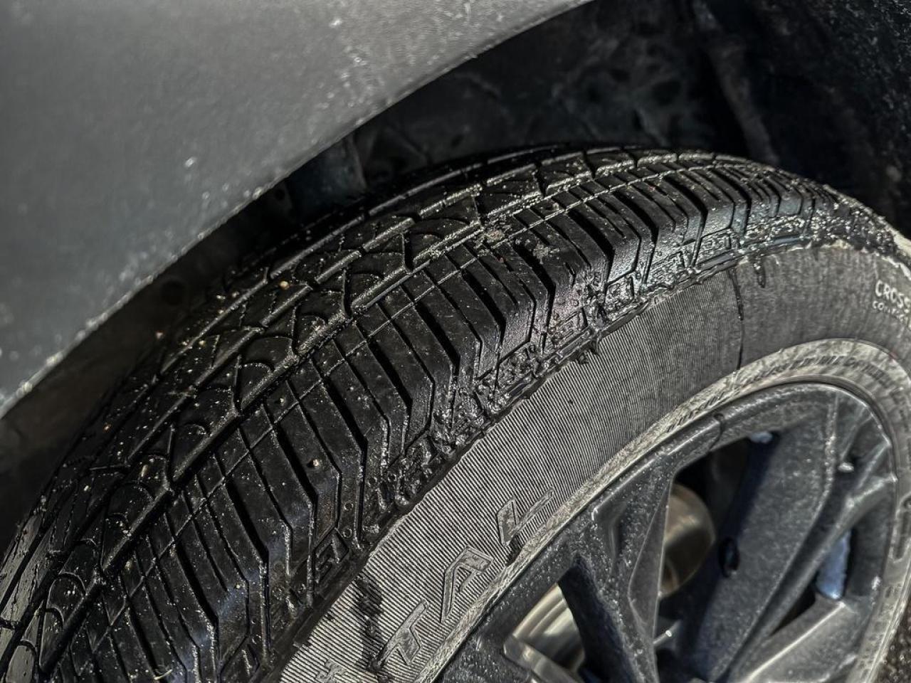 2025 Honda CR-V Hybrid Touring Photo