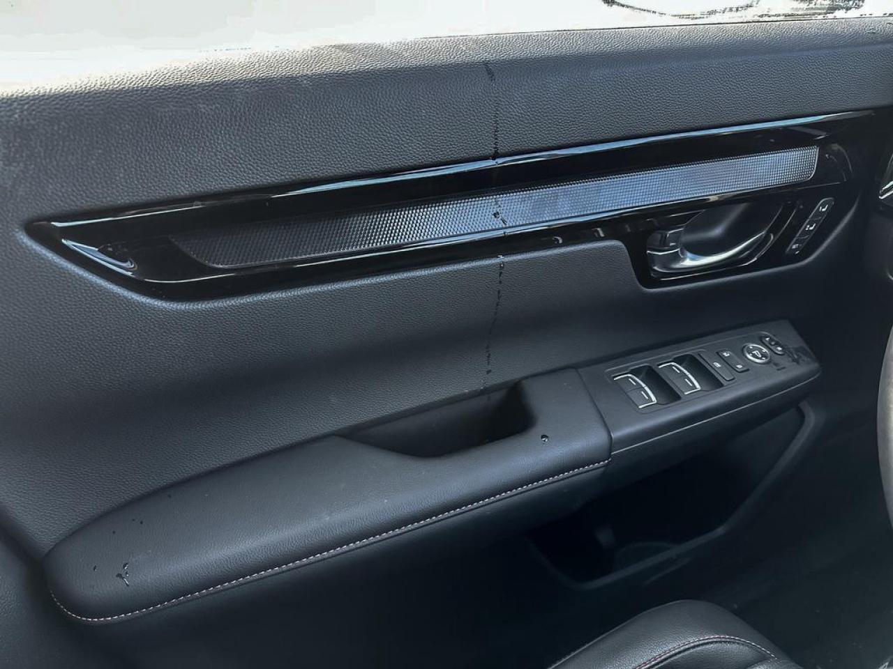 2025 Honda CR-V Hybrid Touring Photo