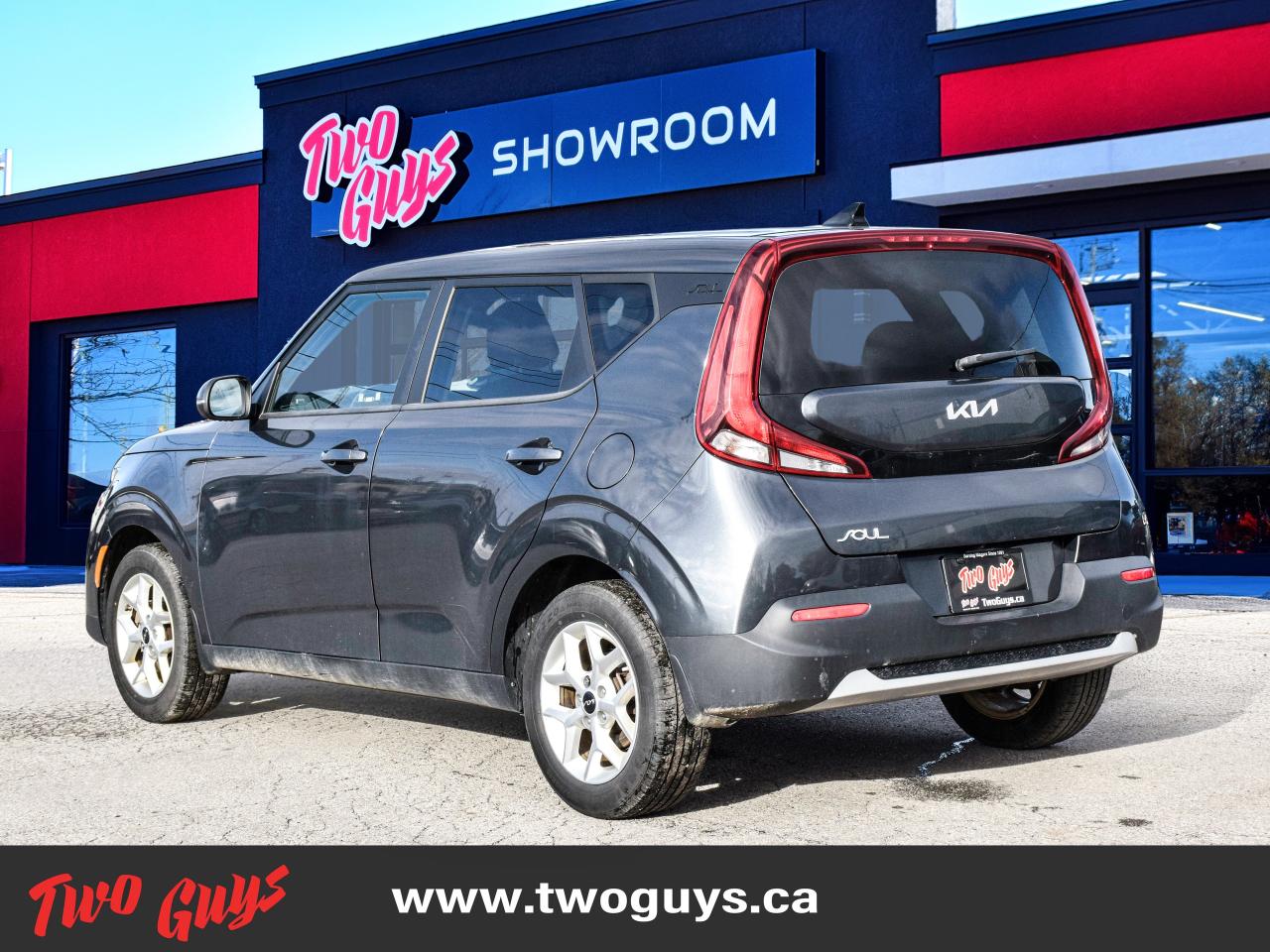 2022 Kia Soul EX IVT Back Up Cam Heated Front Seats & Wheel Photo