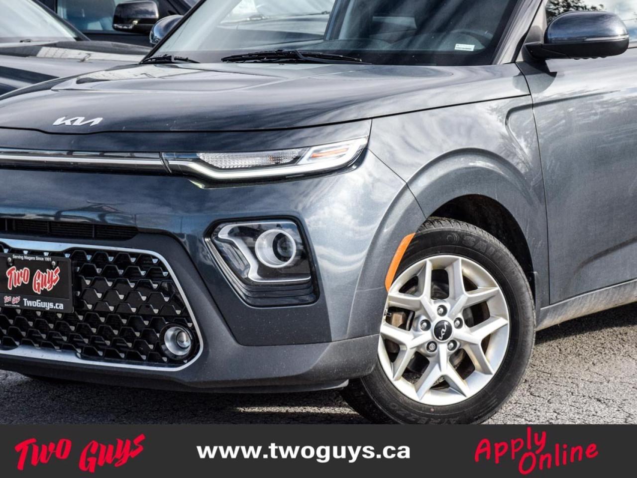 2022 Kia Soul EX IVT Back Up Cam Heated Front Seats & Wheel Photo