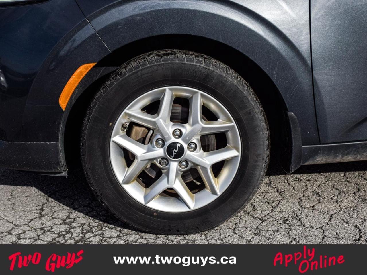 2022 Kia Soul EX IVT Back Up Cam Heated Front Seats & Wheel Photo