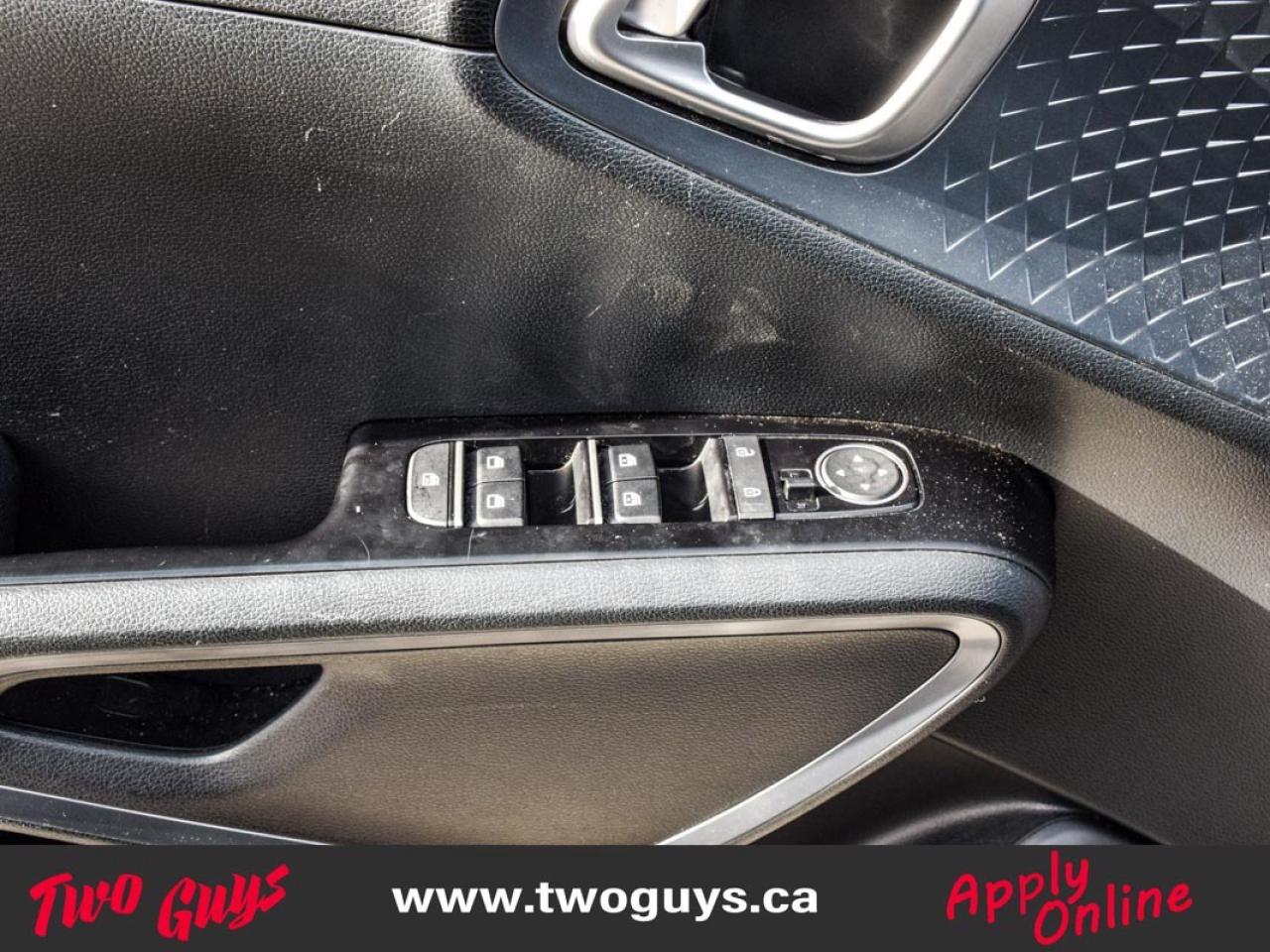 2022 Kia Soul EX IVT Back Up Cam Heated Front Seats & Wheel Photo