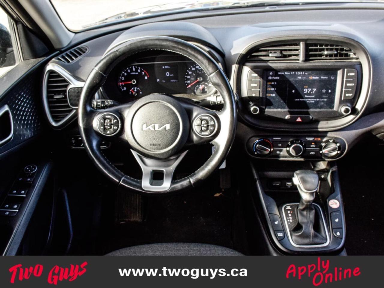 2022 Kia Soul EX IVT Back Up Cam Heated Front Seats & Wheel Photo