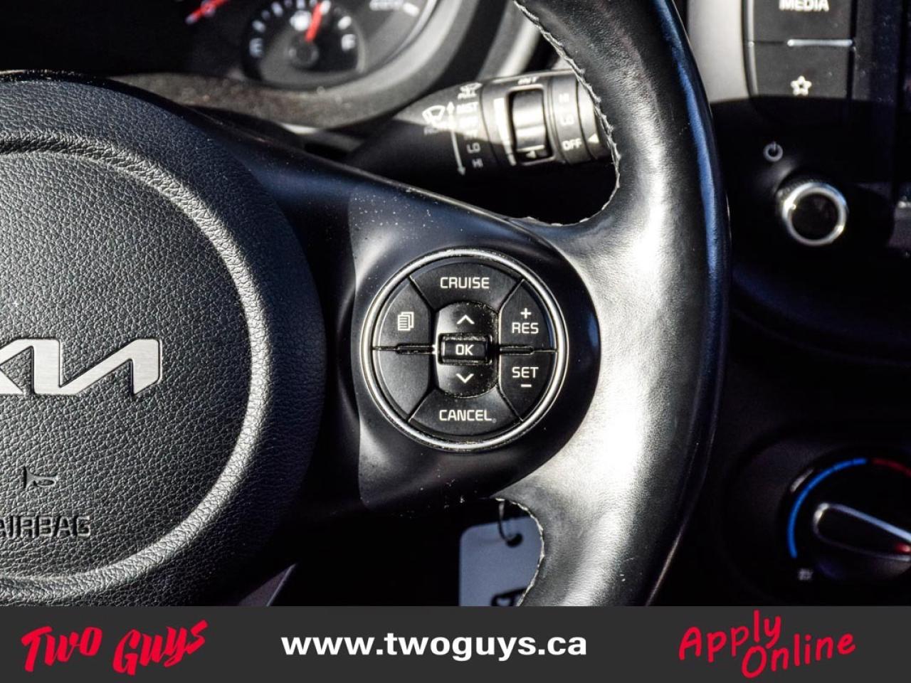 2022 Kia Soul EX IVT Back Up Cam Heated Front Seats & Wheel Photo