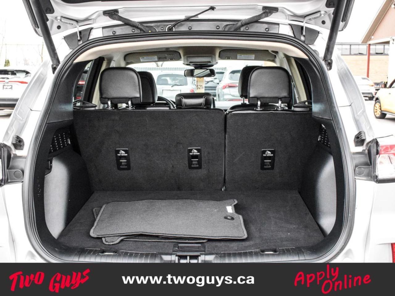 2020 Ford Escape Titanium   Hybrid   AWD   Lthr   Nav Photo