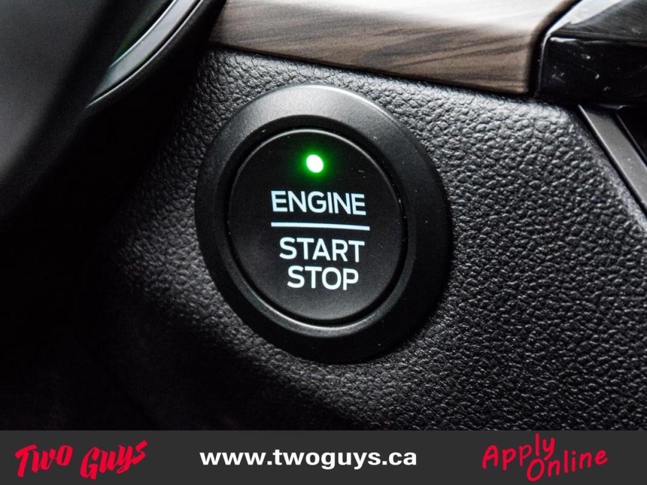 2020 Ford Escape Titanium   Hybrid   AWD   Lthr   Nav Photo