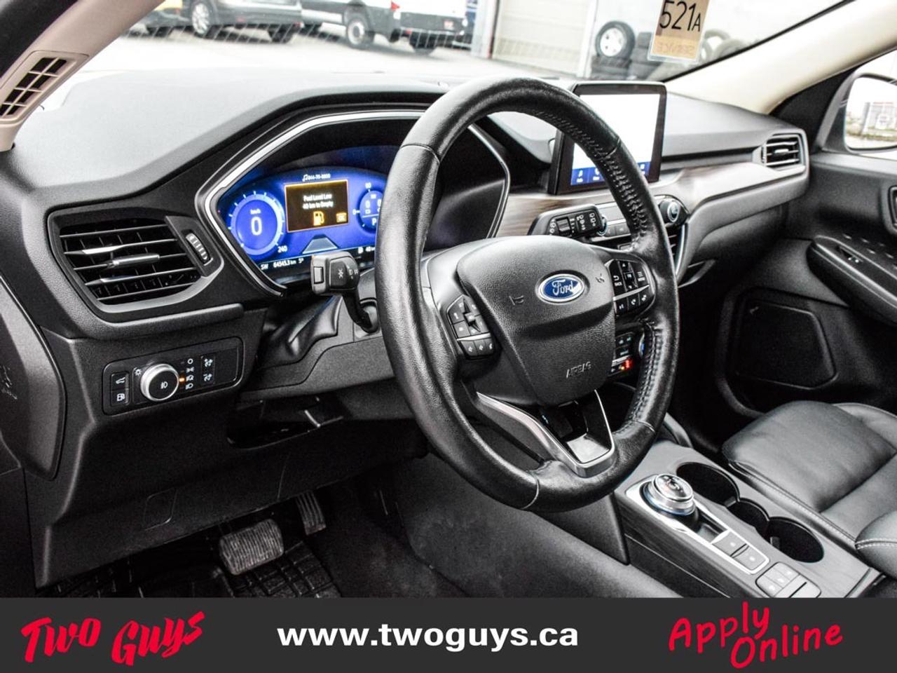 2020 Ford Escape Titanium   Hybrid   AWD   Lthr   Nav Photo