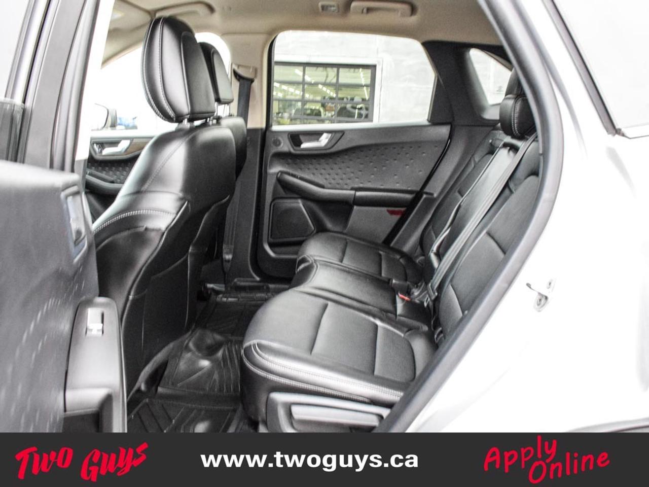 2020 Ford Escape Titanium   Hybrid   AWD   Lthr   Nav Photo