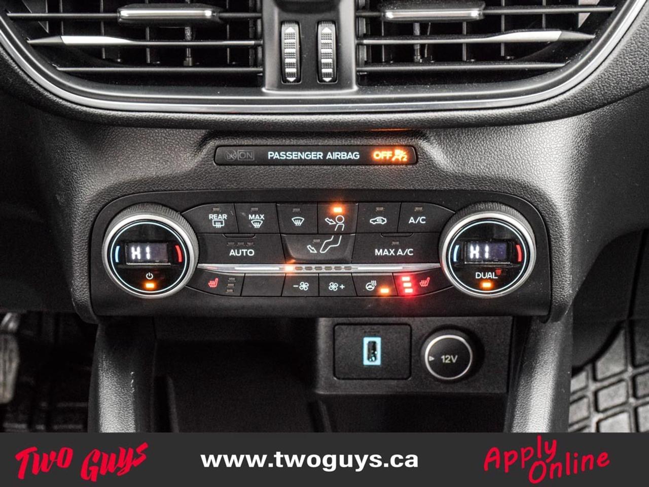 2020 Ford Escape Titanium   Hybrid   AWD   Lthr   Nav Photo