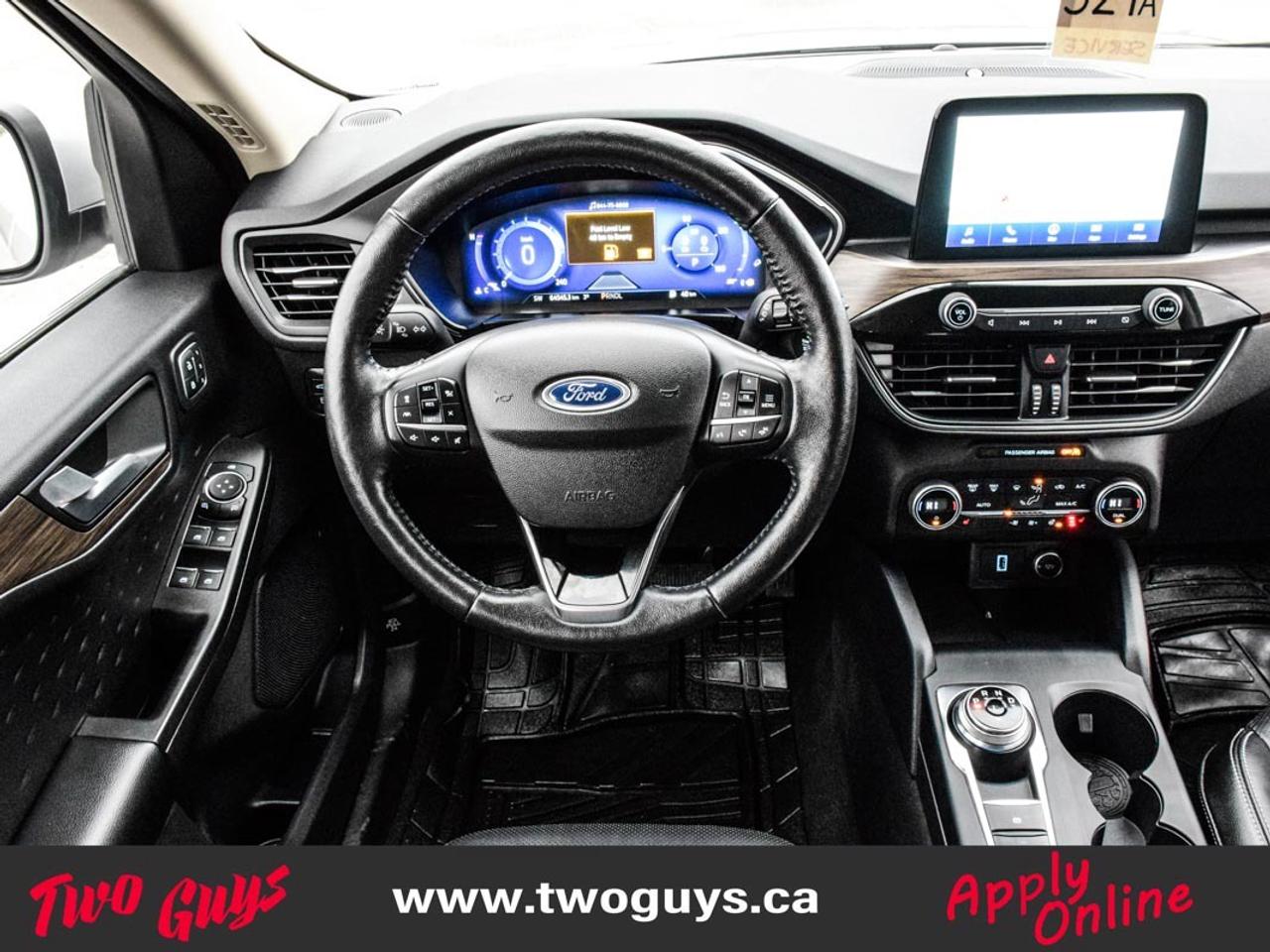 2020 Ford Escape Titanium   Hybrid   AWD   Lthr   Nav Photo