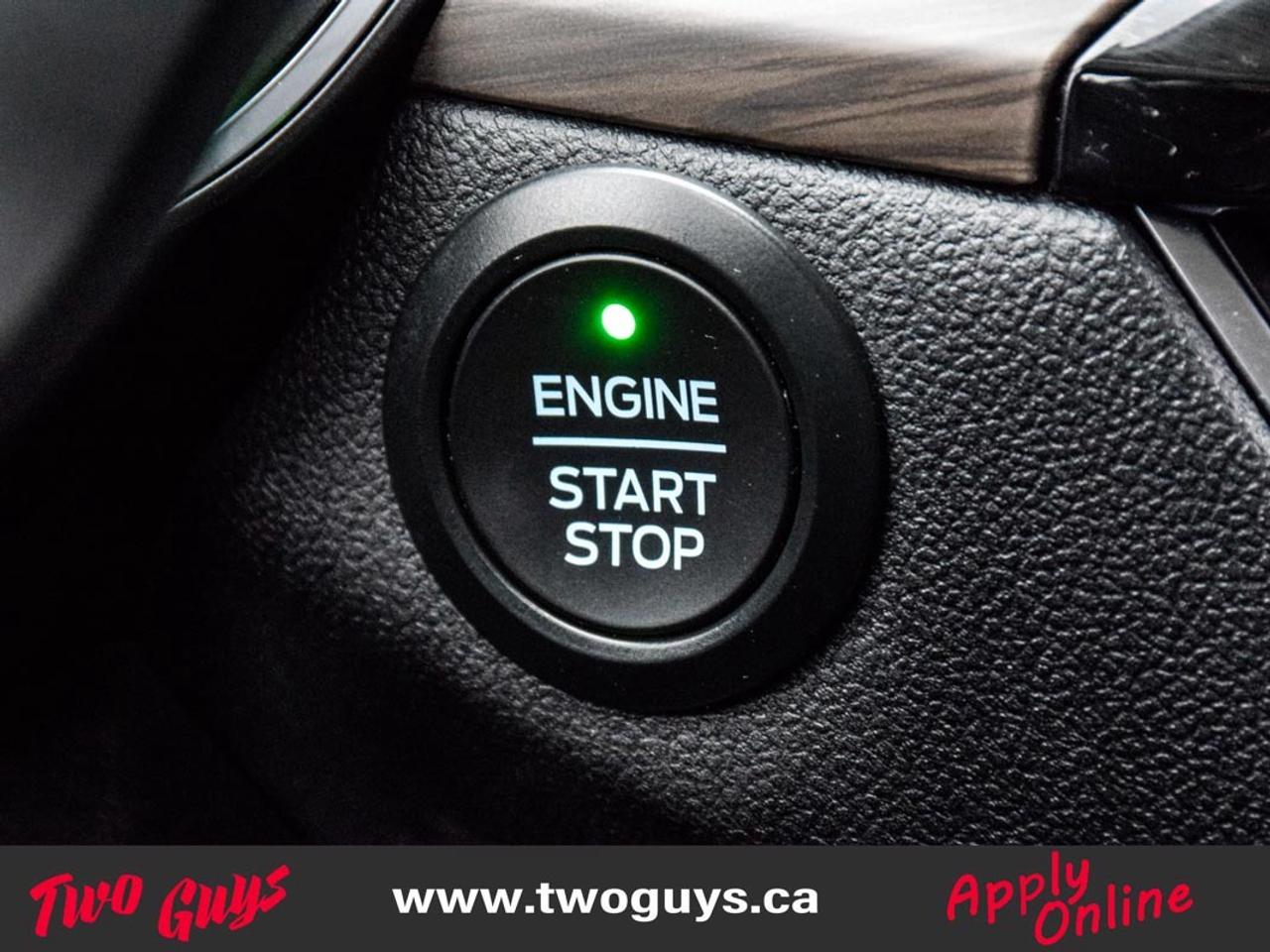 2020 Ford Escape Titanium   Hybrid   AWD   Lthr   Nav Photo