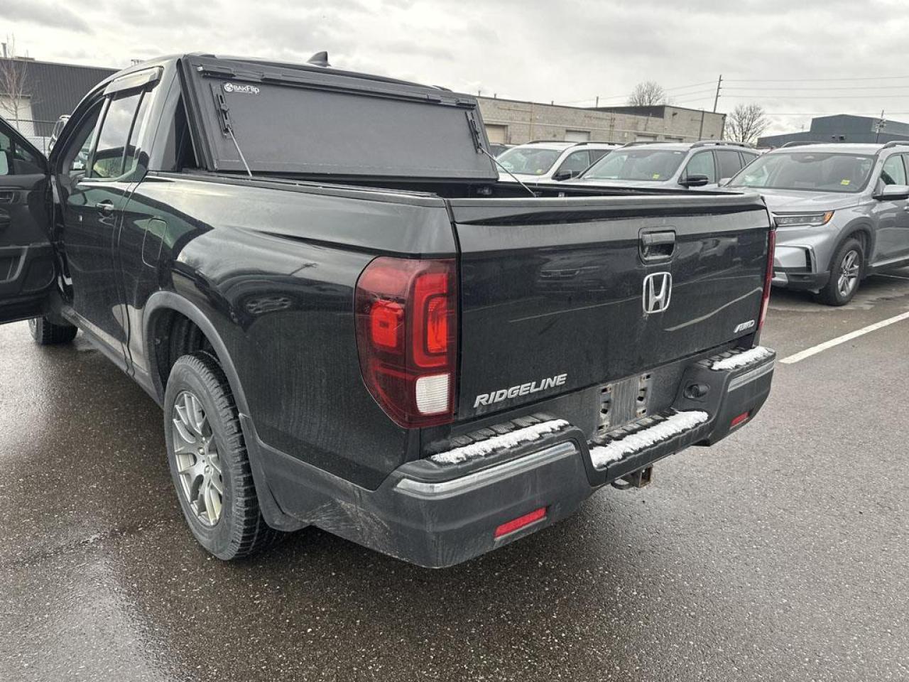 2017 Honda Ridgeline LX Photo