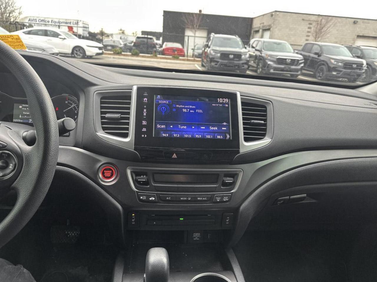 2017 Honda Ridgeline LX Photo