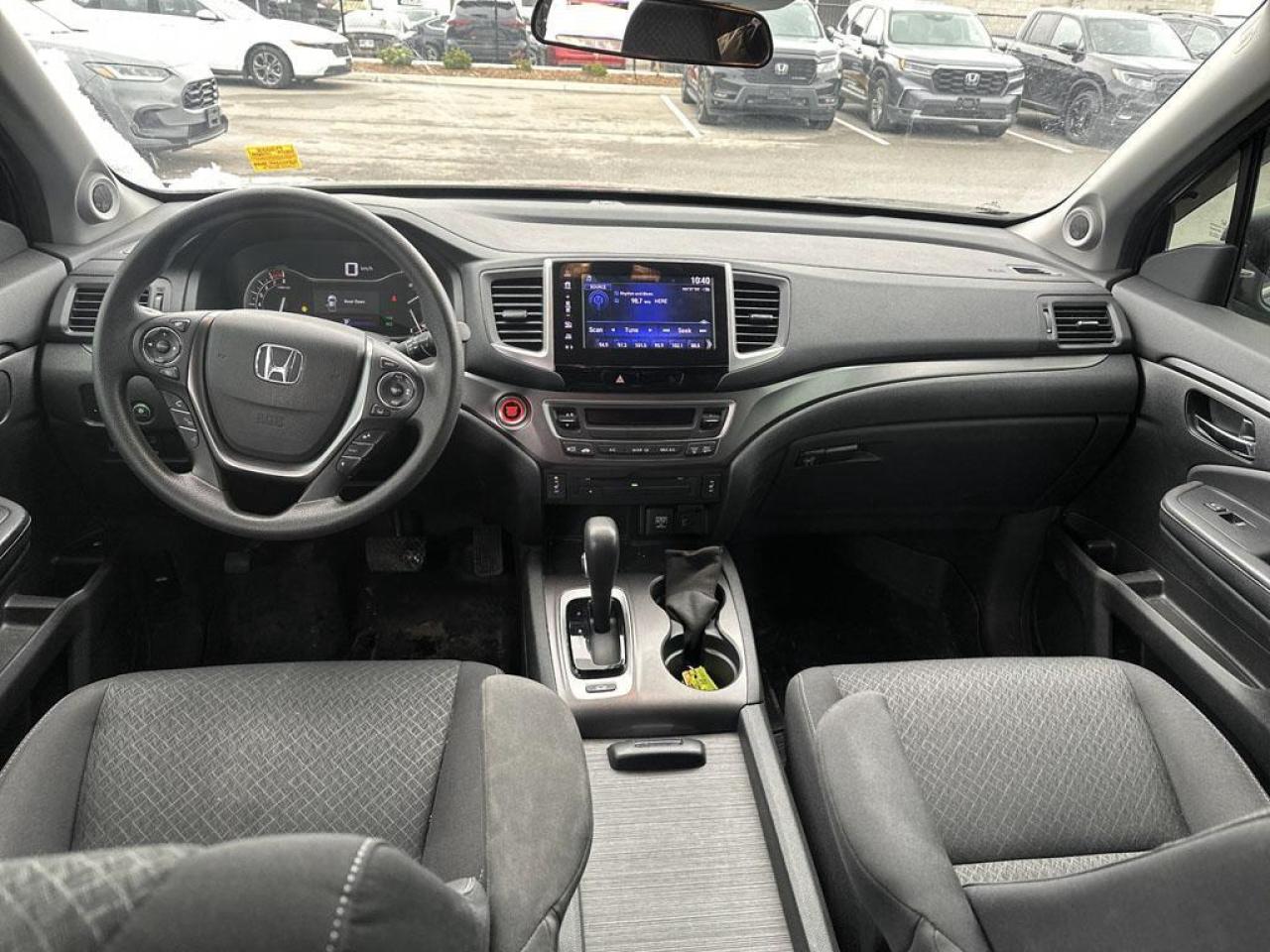 2017 Honda Ridgeline LX Photo