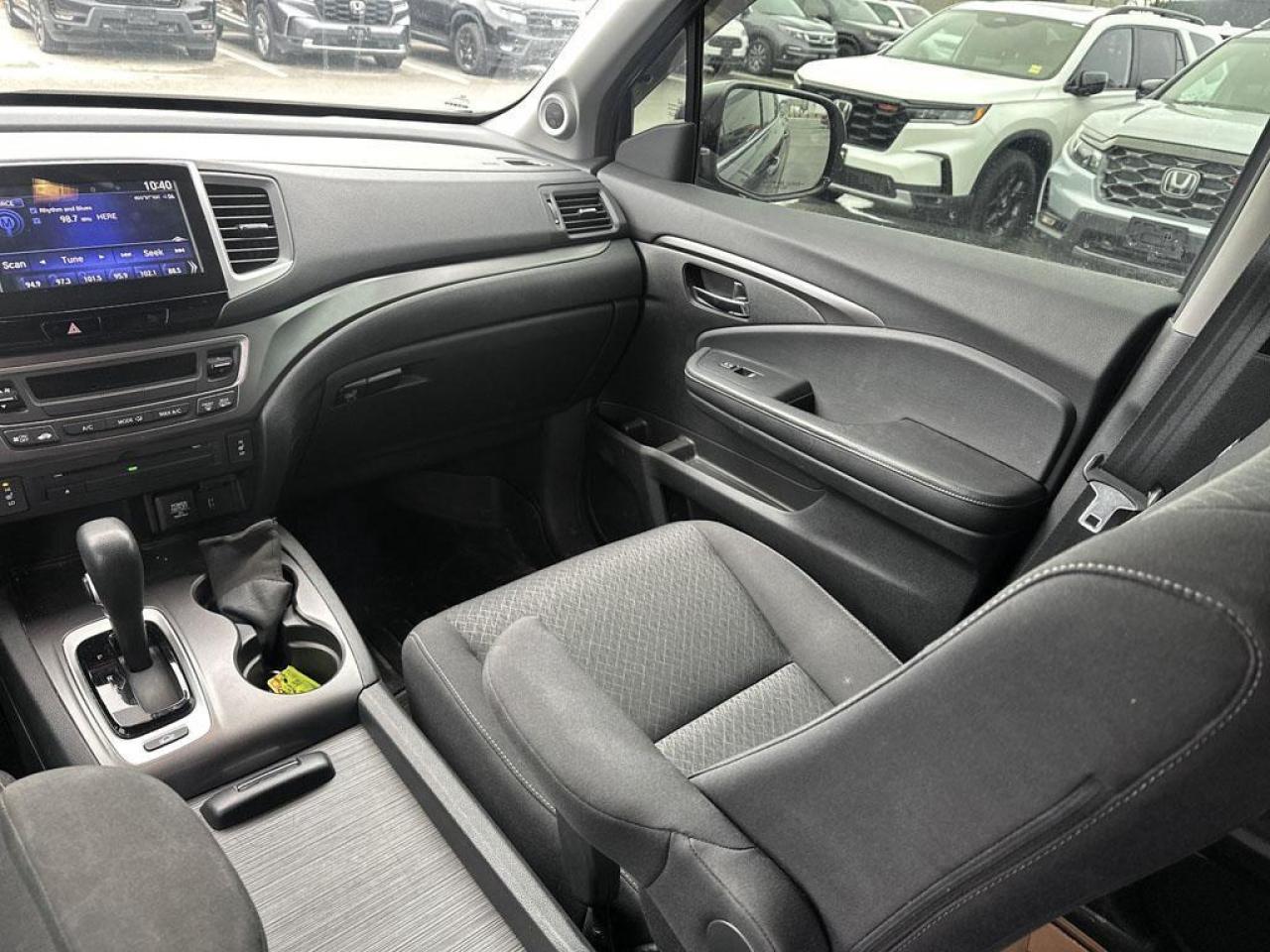 2017 Honda Ridgeline LX Photo