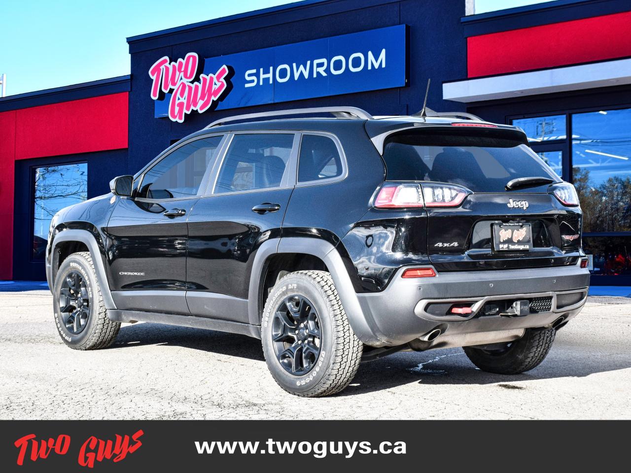 2020 Jeep Cherokee Trailhawk Elite 4x4 Leather Pano Nav Back Up Cam Photo