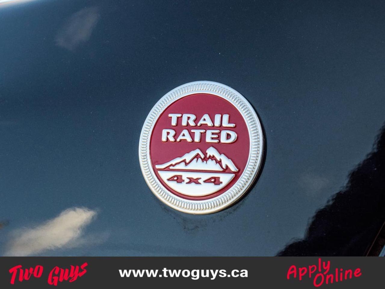 2020 Jeep Cherokee Trailhawk Elite 4x4 Leather Pano Nav Back Up Cam Photo