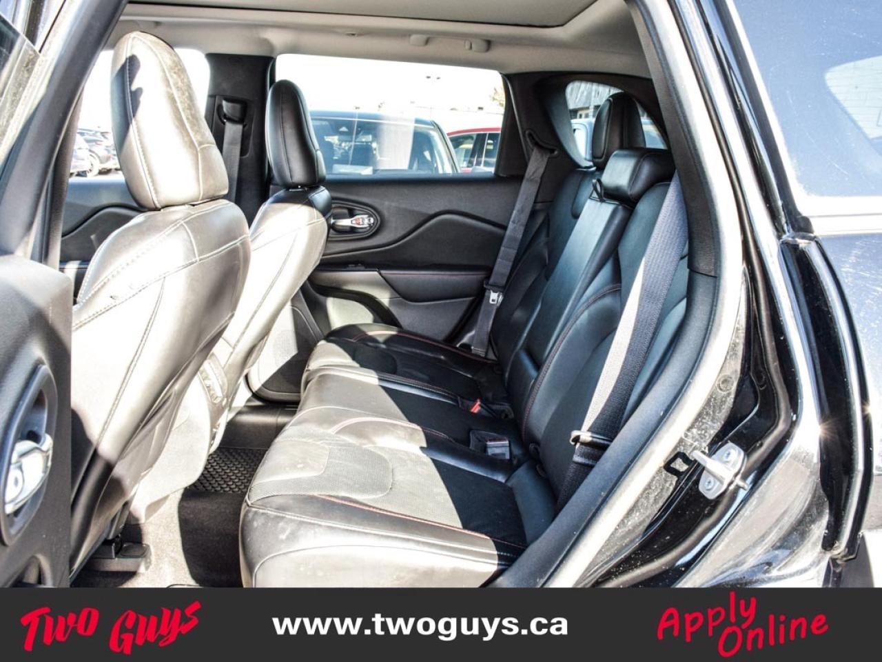 2020 Jeep Cherokee Trailhawk Elite 4x4 Leather Pano Nav Back Up Cam Photo