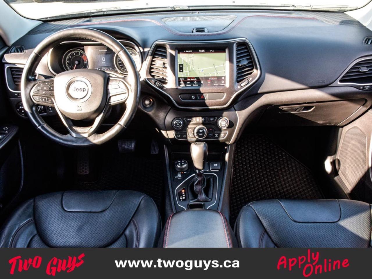 2020 Jeep Cherokee Trailhawk Elite 4x4 Leather Pano Nav Back Up Cam Photo