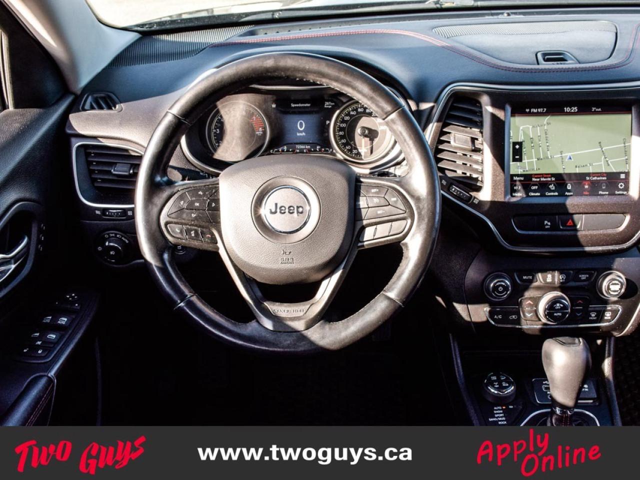 2020 Jeep Cherokee Trailhawk Elite 4x4 Leather Pano Nav Back Up Cam Photo